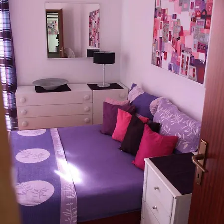 Apartment In Okrug Gornji 6113